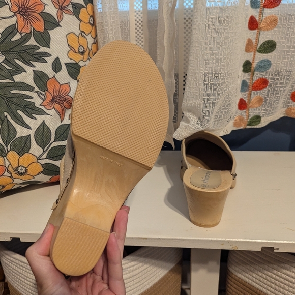 Xhilaration Clogs NWOT - Picture 6 of 8